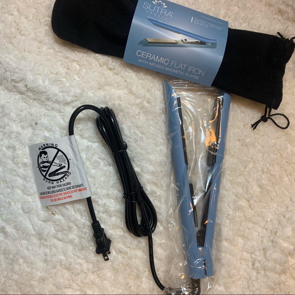 Brand new Sutra Beauty ceramic flat iron